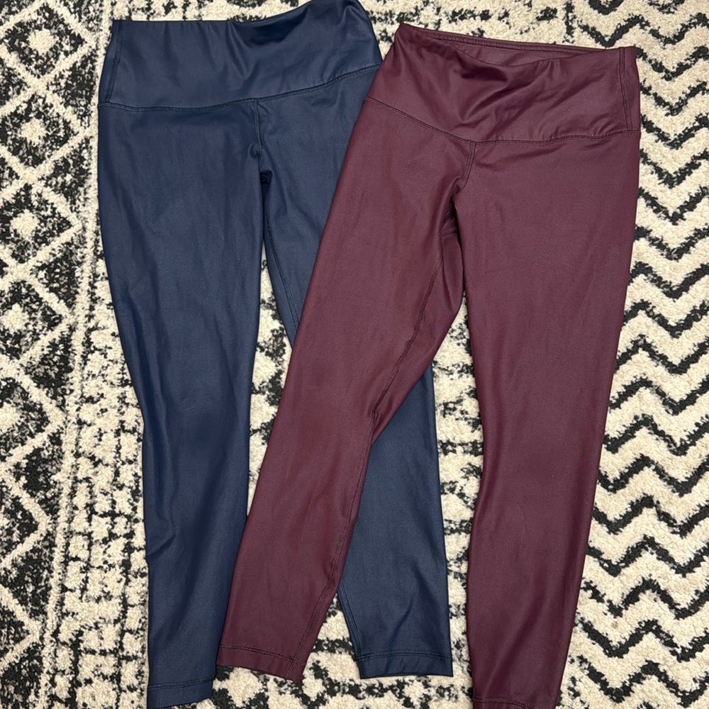 Leather-like shine workout leggings (sold together)